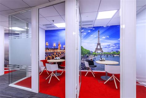 A Tour Of Robert Half S Paris Office Officelovin A Tour Of Robert Half S Paris Office Officelovin