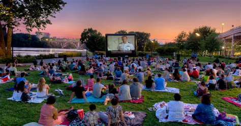Get Your Cin On Indoor And Outdoor French Movie Screenings Frenchly Get Your Cin On Indoor And Outdoor French Movie Screenings Frenchly