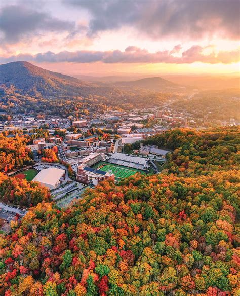 In Search Of Fall Color In The Blue Ridge Mountains Our State In Search Of Fall Color In The Blue Ridge Mountains Our State