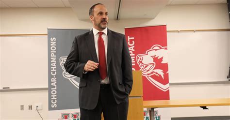 Keen To Coach First Game At Washu After 1 1 2 Years On The Job Keen To Coach First Game At Washu After 1 1 2 Years On The Job