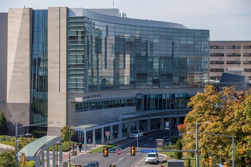 Milton S Hershey Medical Center Registered Nurses Agree On 3 Year