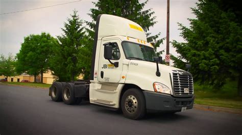 Why J B Hunt Is The Best Trucking Company Youtube Why J B Hunt Is The Best Trucking Company Youtube